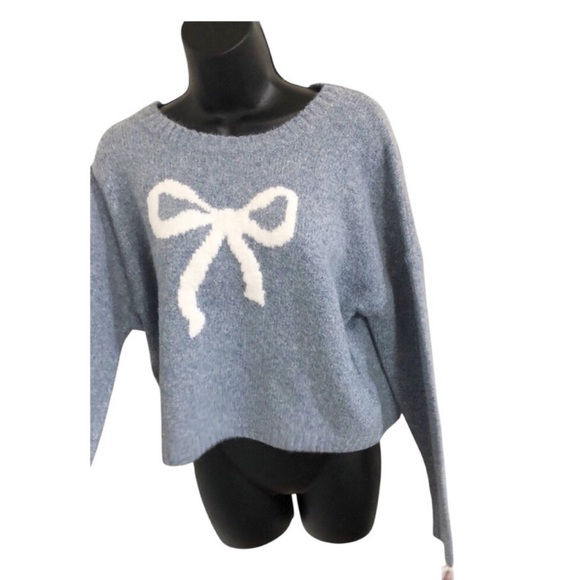 Jessica Simpson blue white bow print fuzzy knit crew neck sweater size medium‎ - Picture 4 of 5
